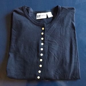 Vintage, long-sleeve tee with cool buttons
